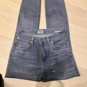 Citizens of Humanity Rocket Crop Jeans in washed blue denim